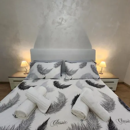 شقة Beatrice's House Bath Privata E Parcheggio Gratuito A